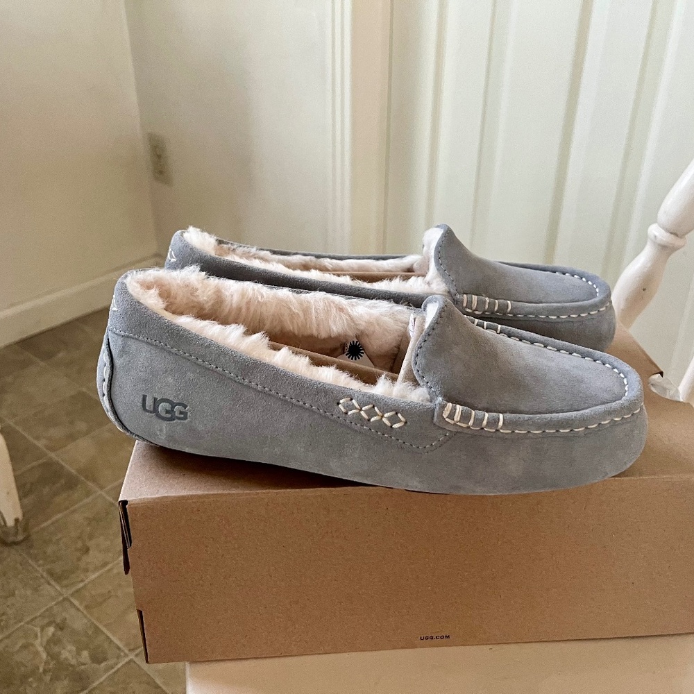 New Ugg Ansley Moccasin Slippers size 8 gray